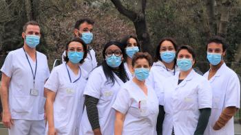 Photo de groupe des infirmières et infirmiers