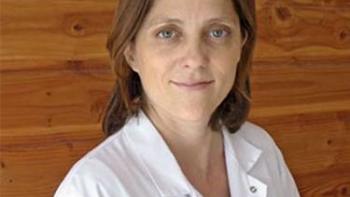 Dr Anne-Caroline Papeix