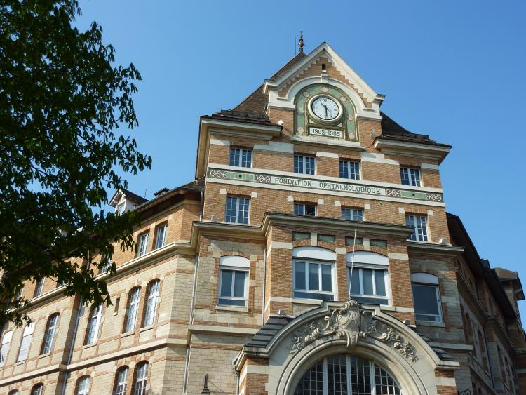 Façade Hôpital Fondation Adolphe de Rothschild