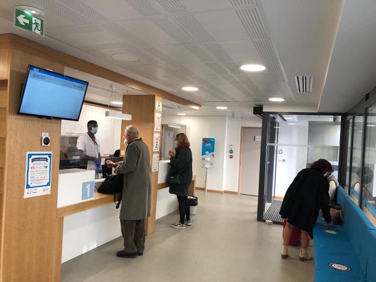 Salle d'attente du centre de santé Bauchat-Nation.