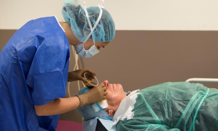 Injection Intra Vitréenne à l'Hôpital Fondation Rothschild